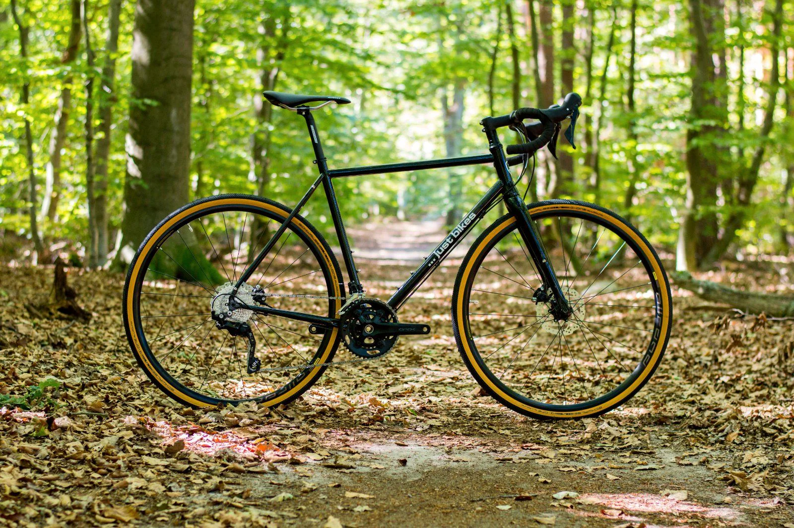 Berliner Stahl-Gravel Bikes nach Maß